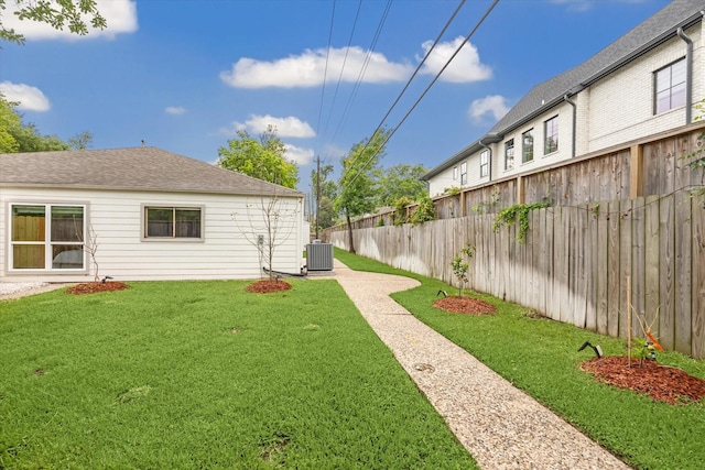 625 Rancho Bauer Dr, Houston, TX 77079 - view of yard with cooling unit