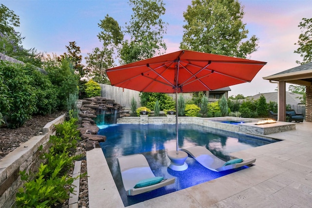 6 Muthill Cir, Conroe, TX 77304 - view of pool with an in-ground hot tub, a patio area, and fence