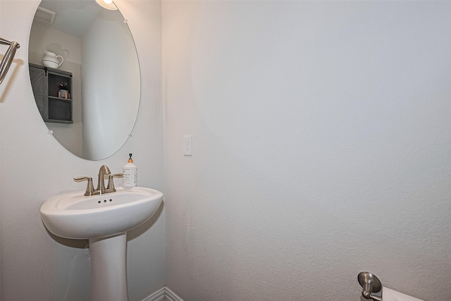 2822 Bluesage Bluff Dr, Richmond, TX 77406 - view of bathroom