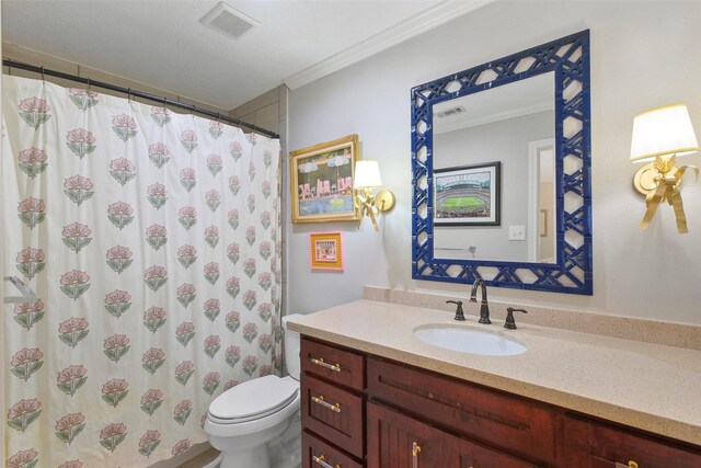 6475 Burgoyne Rd Unit 38, Houston, TX 77057 - bathroom with toilet, ornamental molding, vanity, and curtained shower