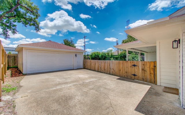 2514 Palo Pinto Dr, Houston, TX 77080 - detached garage featuring fence