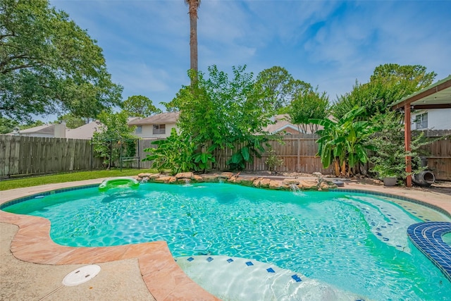 9911 Villa Verde Dr, Houston, TX 77064 - view of pool featuring a fenced backyard