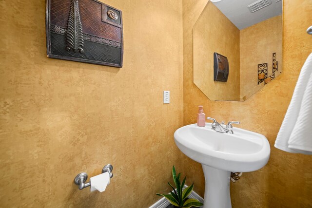 20002 Meadow Arbor Ct, Katy, TX 77450 - bathroom with a sink