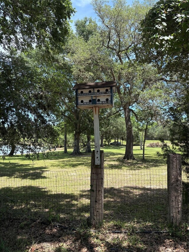 104 Crooked Creek Dr, Sheridan, TX 77475 - view of yard