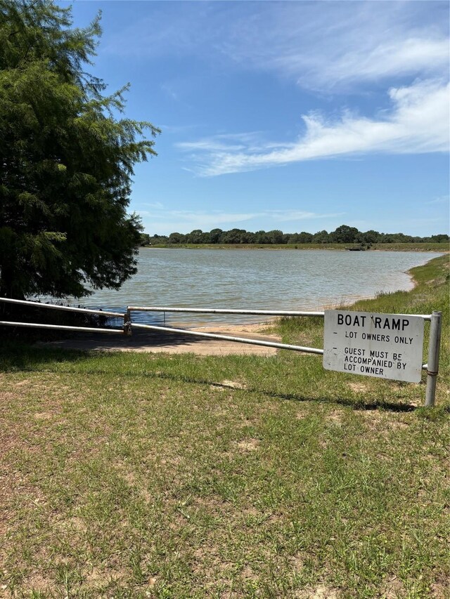 104 Crooked Creek Dr, Sheridan, TX 77475 - water view