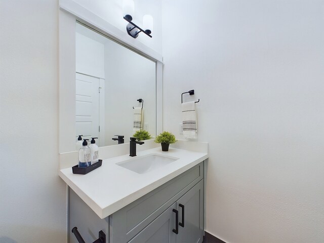 5914 Eastwood St, Houston, TX 77021 - bathroom with vanity