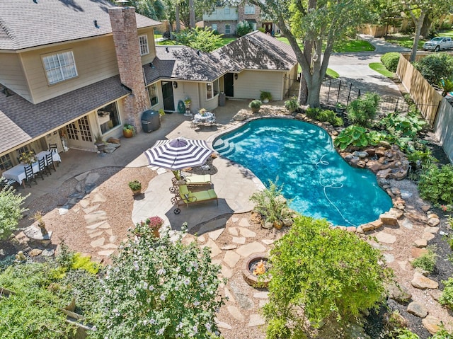 5610 Edgewick Ct, Houston, TX 77069 - view of pool with a fenced backyard and a patio