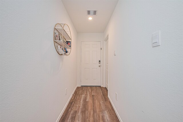 5418 Wyndham Ridge Ln, Spring, TX 77373 - corridor featuring dark wood-style floors, baseboards, and recessed lighting