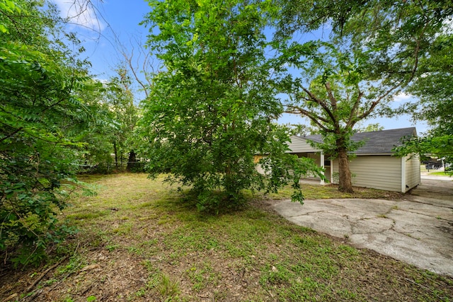 5835 Southseas St, Houston, TX 77033 - view of yard