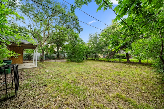5835 Southseas St, Houston, TX 77033 - view of yard