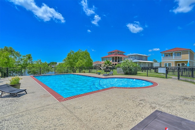 607 29th St, Dickinson, TX 77539 - view of swimming pool with a patio