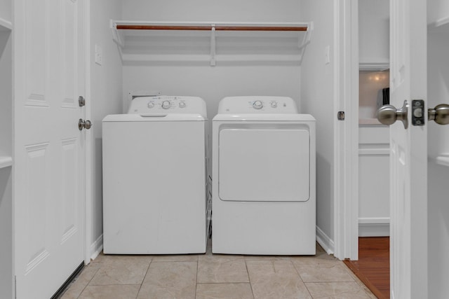 7918 Swan Ln, Baytown, TX 77523 - laundry area with independent washer and dryer