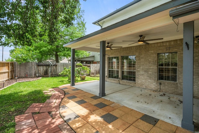2502 Sea Horse Ct, Seabrook, TX 77586 - view of patio featuring a ceiling fan