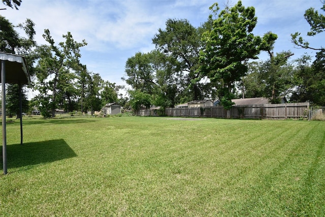 5216 Sue Marie Ln, Houston, TX 77091 - view of yard
