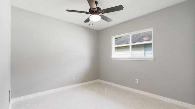 4007 Green Crest Dr, Houston, TX 77082 - unfurnished room with ceiling fan and baseboards