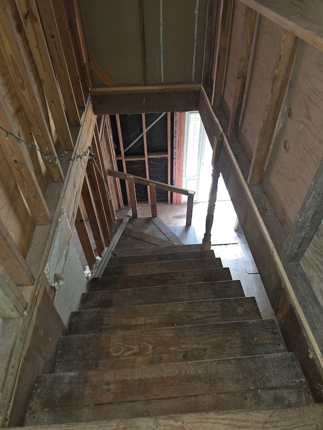 14068 Tower Glen Dr, Conroe, TX 77306 - view of staircase