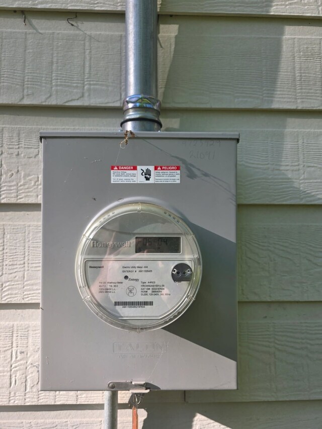 14068 Tower Glen Dr, Conroe, TX 77306 - exterior view of electric meter