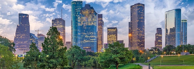 328 Neyland St, Houston, TX 77022