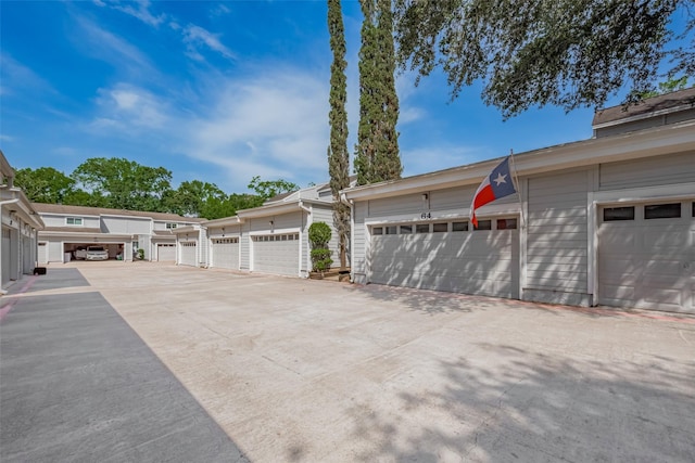 64 Hideaway Dr, Friendswood, TX 77546 - view of garage