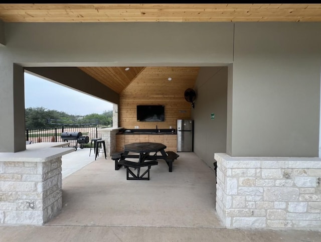 1463 Mountain Valley Dr, Concan, TX 78838 - view of patio with fence