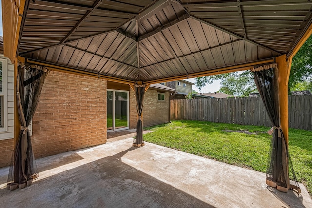 7011 Maple Fox Dr, Humble, TX 77338 - view of patio / terrace