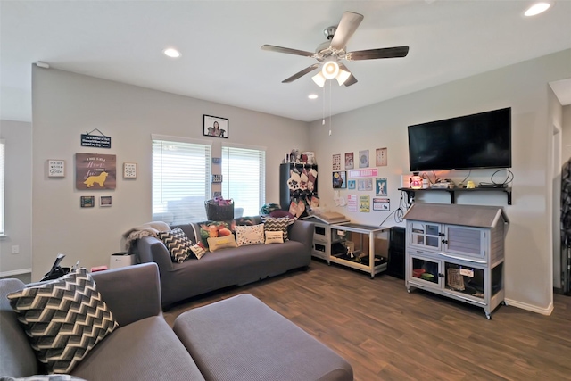 8434 Violet Hills Ln, Rosharon, TX 77583 - living room with ceiling fan, recessed lighting, wood finished floors, and baseboards