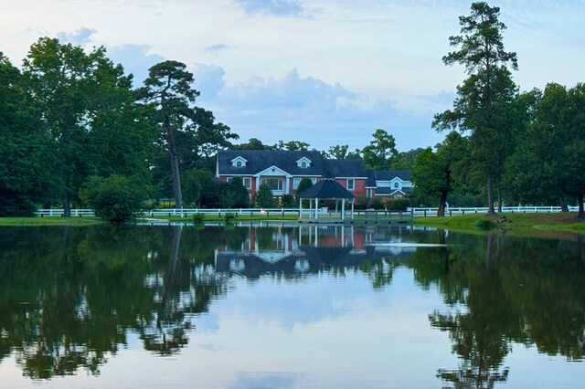 15203 Wildwood Cir, Magnolia, TX 77354 - water view featuring a gazebo