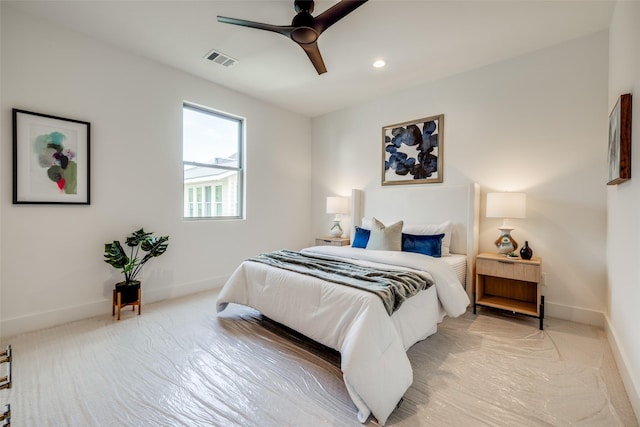 1209 W Bell St, Houston, TX 77019 - bedroom with light colored carpet, baseboards, ceiling fan, and recessed lighting