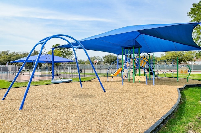6207 Spring Creek Oaks Dr, Spring, TX 77379 - community play area with fence