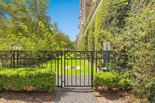 3030 Post Oak Blvd Unit 615, Houston, TX 77056 - view of gate