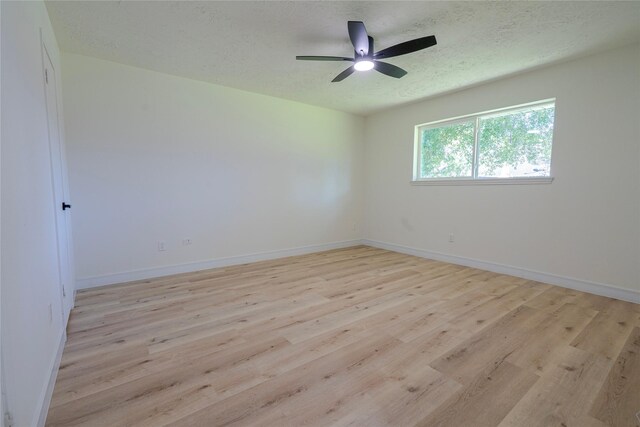 9939 Sageroyal Ln, Houston, TX 77089 - photo 29