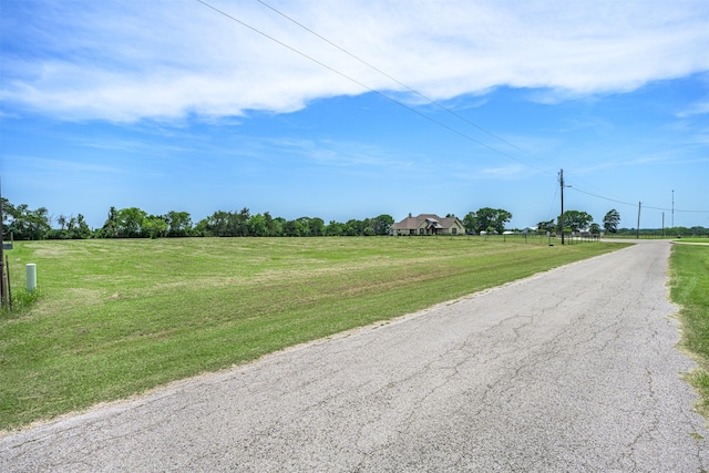 831 Indian Hill Ln, Brenham, TX 77833