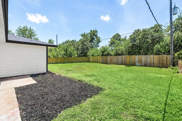 404 Glenmore Dr, Pasadena, TX 77503 - view of yard
