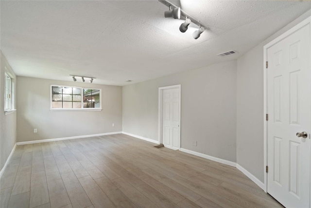 5707 Sunnygate Dr, Spring, TX 77373 - photo 13