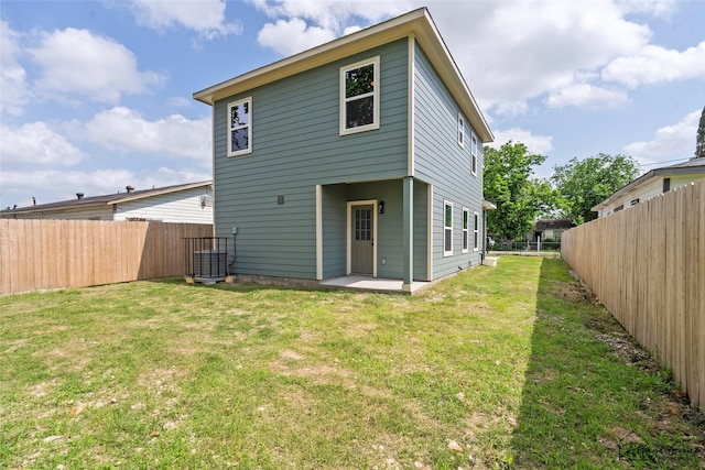 7983 Ethel St, Houston, TX 77028 - back of property with a patio