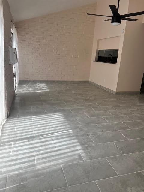 7847 Creekbend Dr, Houston, TX 77071 - hallway featuring lofted ceiling