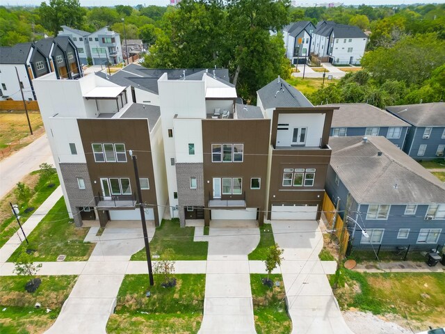 2909 Nagle St, Houston, TX 77004 - view of front facade featuring a residential view and stucco siding