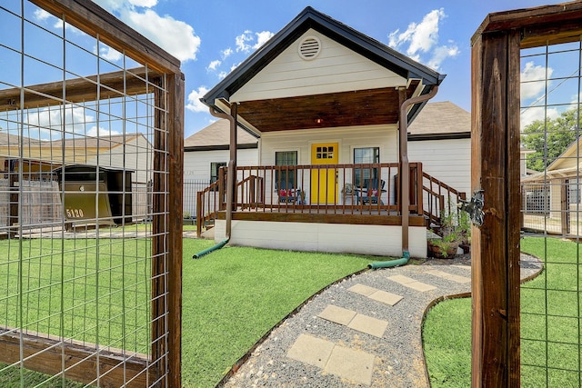 5120 Leeland St, Houston, TX 77023 - view of front of house with covered porch