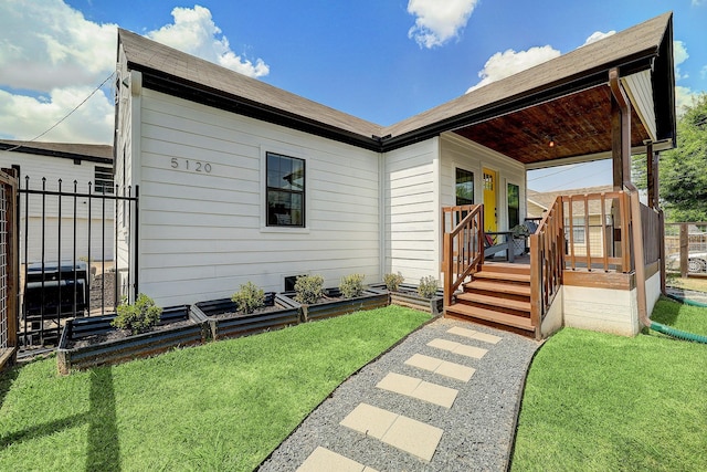5120 Leeland St, Houston, TX 77023 - view of front of home with covered porch