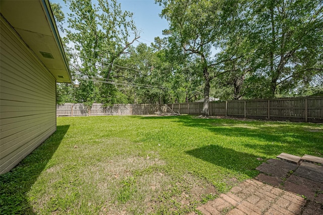 5118 Forest Trl, Baytown, TX 77521 - view of yard