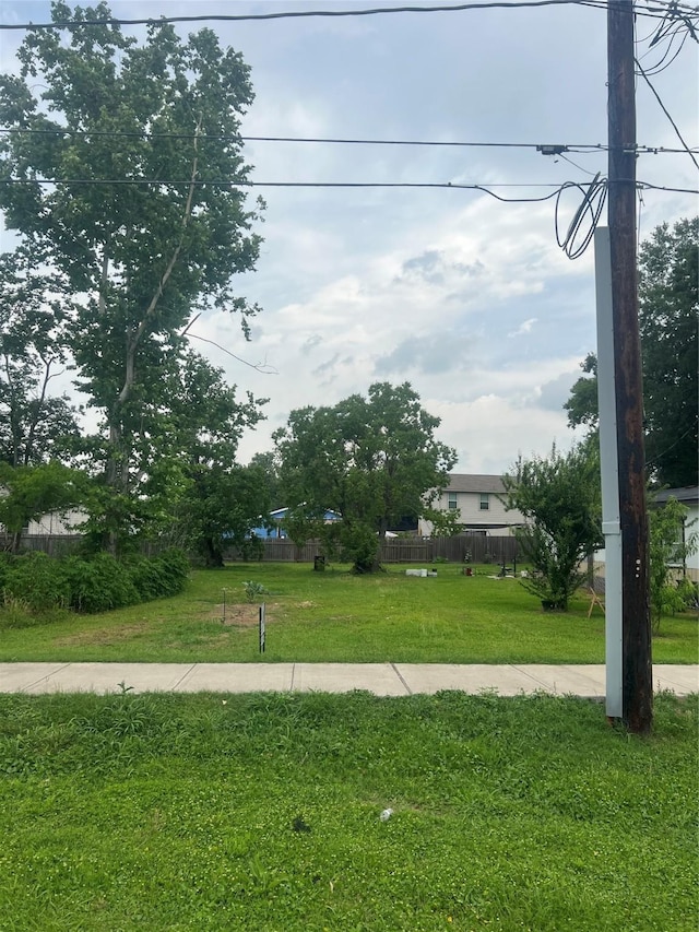 000 Waller St, Waller, TX 77484