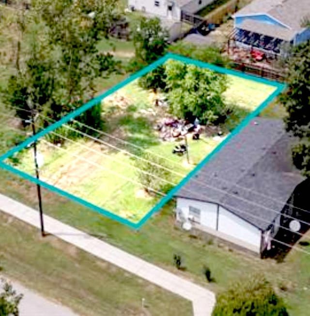 000 Waller St, Waller, TX 77484