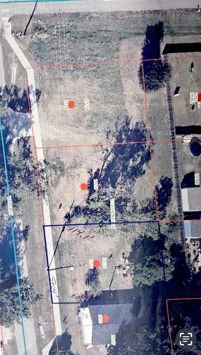 000 Waller St, Waller, TX 77484