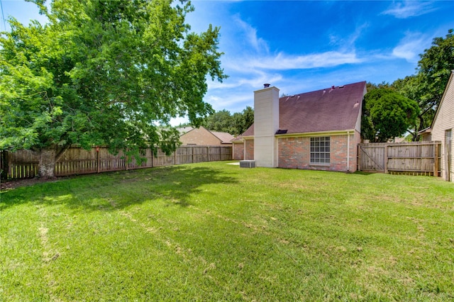 2815 Lakefield Way, Sugar Land, TX 77479 - view of yard with central AC
