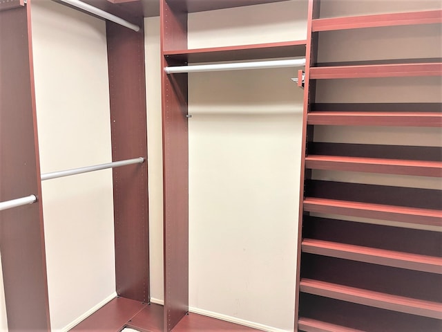 3525 Sage Rd Unit 404, Houston, TX 77056 - view of walk in closet