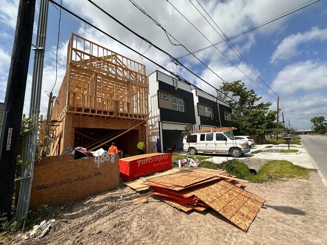 4008 Bennington St, Houston, TX 77016 - view of home's exterior