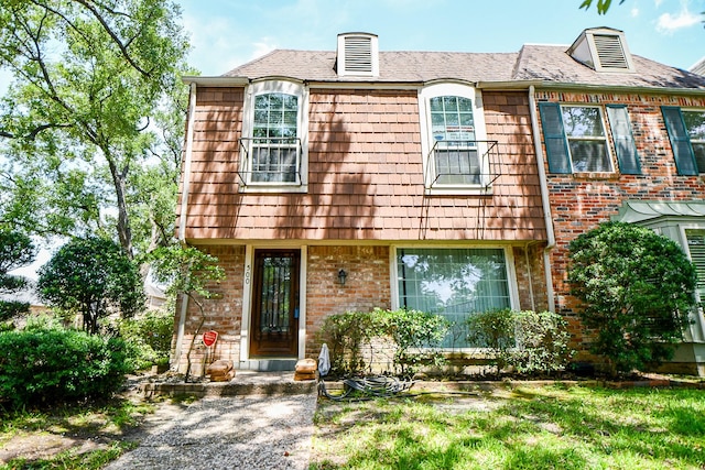 500 N Post Oak Ln, Houston, TX 77024 - view of front of house featuring brick siding
