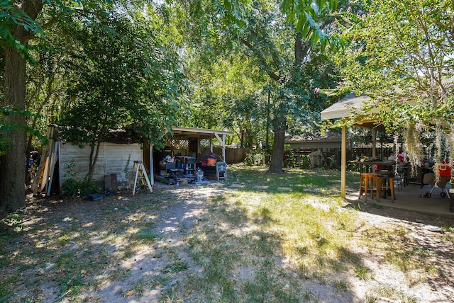 130 Ben Dr, Houston, TX 77022 - view of yard