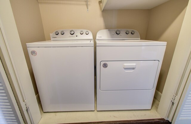 2111 Welch St Unit A110, Houston, TX 77019 - washroom with independent washer and dryer