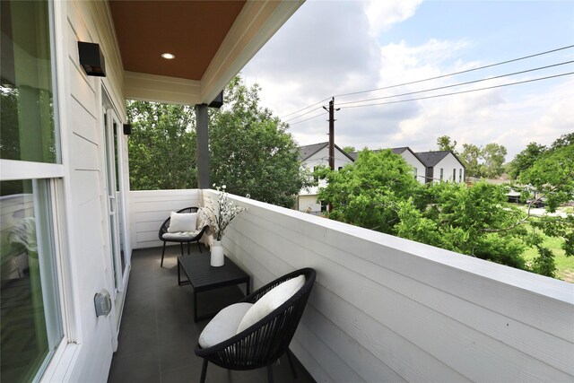 609 E 38th St, Houston, TX 77022 - view of balcony